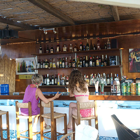 Le snack bar de l'hôtel Fasolou